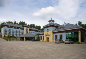 Hotel Cztery Pory Roku