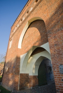 Brama klasztorna, Toruń